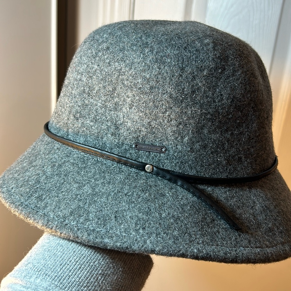 NWOT Picabo, black wool fedora hat